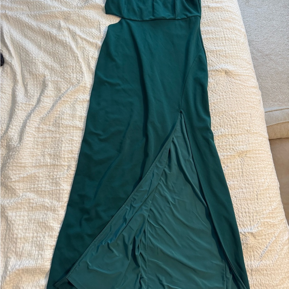 Elegant Green Evening Gown